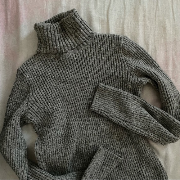 BDG Cassandra Ribbed turtleneck sweater in gray - Picture 2 of 4